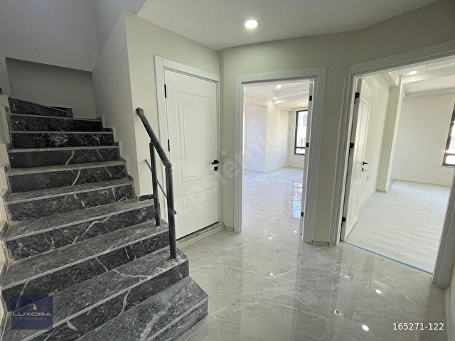 LUXORADA 60 EVLERDE DENİZ MANZARALI SATILIK ÇATI DUBLEKS DAİRE - Görsel 3