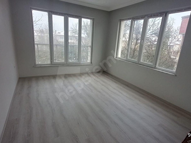 BARTIN OKULAK MAH.2+1 İÇİ YENİ YAPILI GENİŞ  ARA KAT DAİRE - Görsel 3