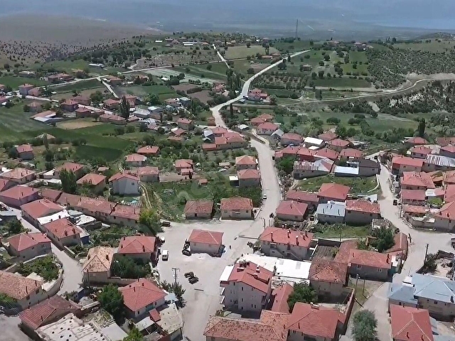 ISPARTA YALVAÇDA SATILIK 4.5 DÖNÜM TARLA - Görsel 12