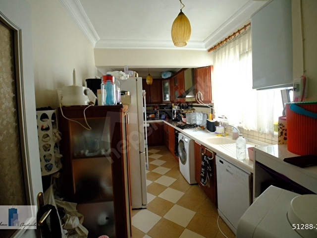 MERTERDE GENİŞ SALONLU FERAH KİRALIK 3+1 DAİRE - Görsel 8
