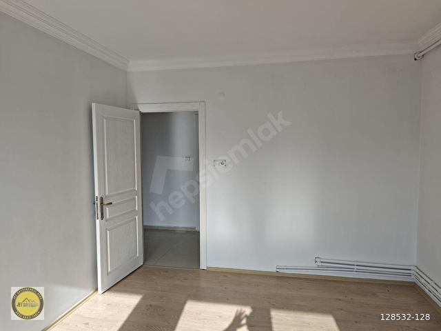 Saray Konaklarında Köprü Manzaralı 2+1 Satılık Daire - Görsel 18