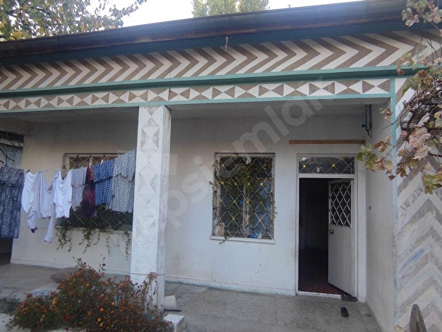 YILDIRIM BEYAZIT MAHALLESİNDE SATILIK KARGIR EV VE ARSASI