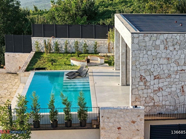 MUĞLA DA 3250m2 ARSA ÜZERİNDE NİTELİKLİ MÜSTAKİL VİLLA - Görsel 27