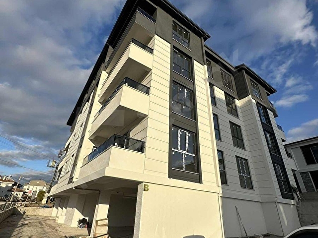 DEMET EMLAKTAN ATATÜRK MAHALLESİN SATILIK 3+1 SIFIR LÜKS DAİRE