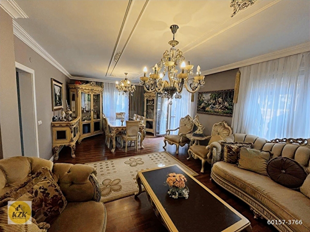 Ümraniye A.Dudulluda Site İçi 6+2 Satılık Bahçe Dubleks Daire