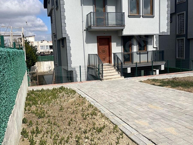 Arnavutköy taşolukda kiralık dört katlı 400 metre oluşan villamız mevcuttur - Görsel 6