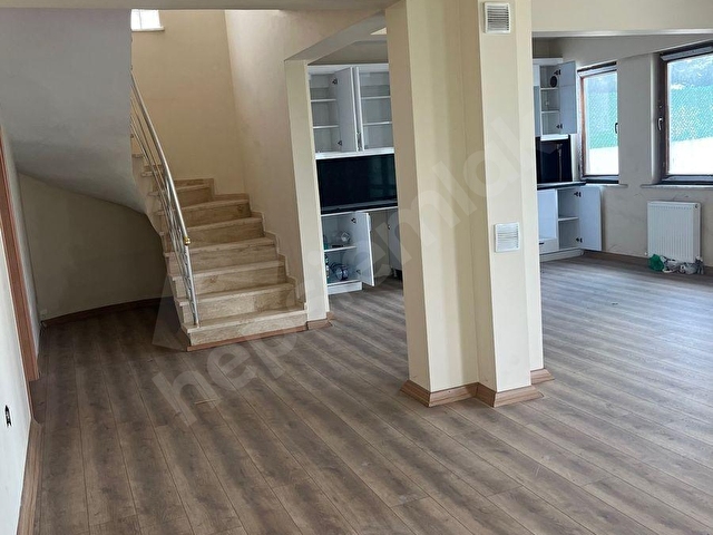 Arnavutköy taşolukda kiralık dört katlı 400 metre oluşan villamız mevcuttur - Görsel 10