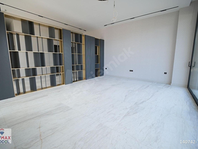 REMAX MODEL DEN ŞİRİNKÖY ÖZEL KONSEPT LÜKS 6+1 TRİPLEKS VİLLA - Görsel 18