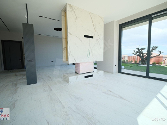 REMAX MODEL DEN ŞİRİNKÖY ÖZEL KONSEPT LÜKS 6+1 TRİPLEKS VİLLA - Görsel 12