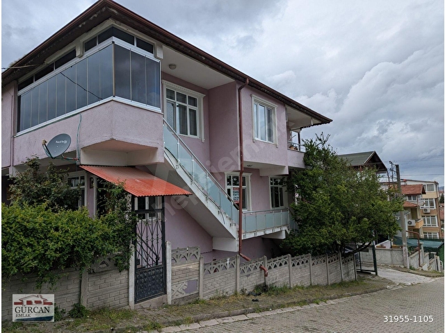 Sakarya Erenler Bağlar Mahallesi 3 KATLI BAHÇELİ SATILIK BİNA