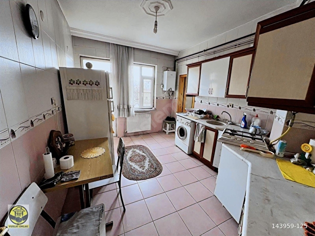 VUSLAT EMLAKTAN İMAM HATİP MEYDANINDA SATILIK ARA KAT 3+1 DAİRE - Görsel 27