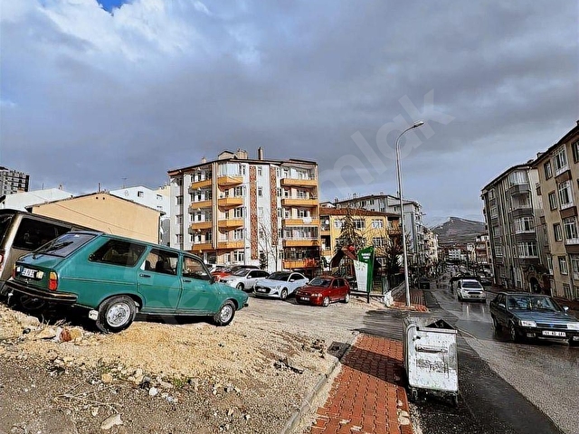 VUSLAT EMLAKTAN İMAM HATİP MEYDANINDA SATILIK ARA KAT 3+1 DAİRE - Görsel 6