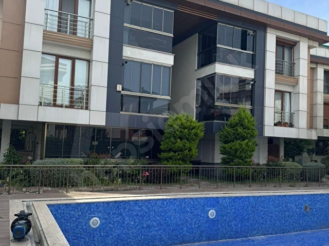 MERCAN KONAKLARI BÜYÜK TERASLI 2+1 HAVUZ MANZ KİRALIK - Görsel 15