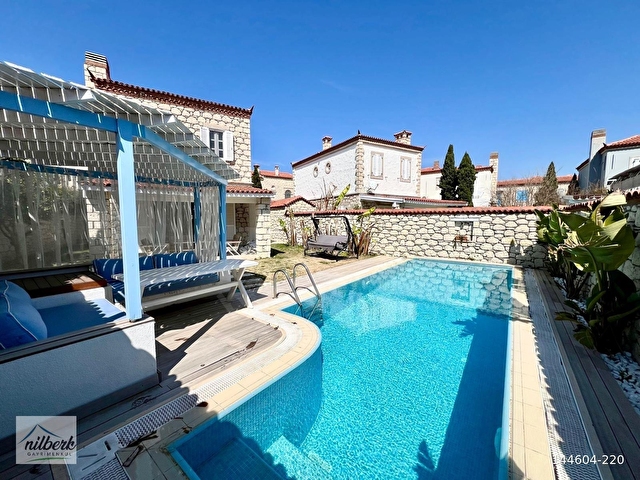Çeşme Alaçatı Hacımemişte Nilberkden Lüks Kiralık Villa - Görsel 5