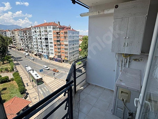 LİSE IŞIKLARINDA ASANSÖRLÜ ARA KAT BALKONLU SATILIK LÜKS APART - Görsel 19