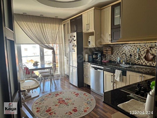 KAYA EMLAKTAN SATİLİK DAİRE BAHÇELİ EVLER MAHALLESİ 3+1 - Görsel 12