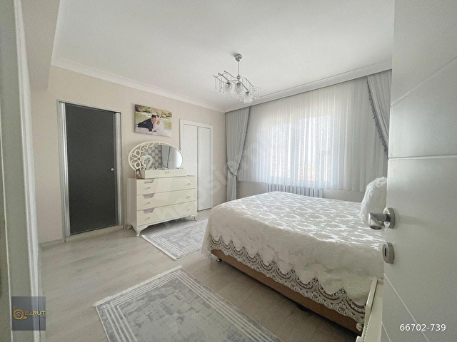 BARUT EMLAKTAN CADDE ÜZERİ 3 CEPHELİ 195 M2 4+1 DAİRE 10. KAT - Görsel 13