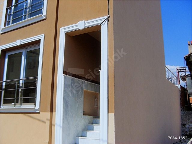 BORNOVA MERKEZDE SATILIK 2+1 FIRSAT DAİRE