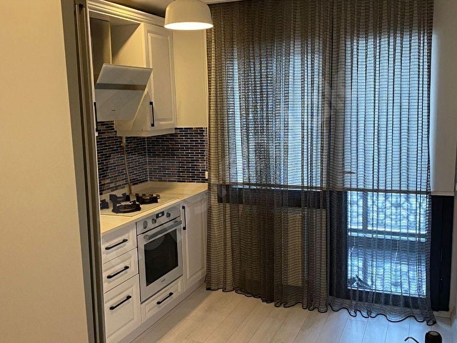 ÇİFTLİKKÖY MERKEZİ KONUMDA FULL SIFIR EŞYALI 3+1 KİRALIK DAİRE - Görsel 12