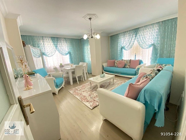 Cekmekoy Merkezi Konumda 2 1 Satilik Daire 91054 228 Hurriyet Emlak