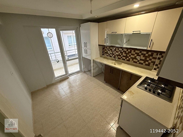 SANCAKTEPE MH.3+1ARA KAT MASRAFSIZ KREDİYE UYGUN SATILIK DAİRE - Görsel 3