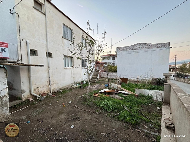 Selçuk Merkezde Satılık Geniş Bahçeli 4 Adet Evden Oluşan Bina - Görsel 14