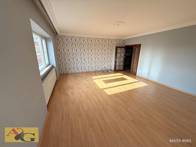 ANADOLUDAN SİTEDE GENİŞ 4+1 KİLERLİ ÇİFT BANYOLU BAKIMLI - Görsel 18