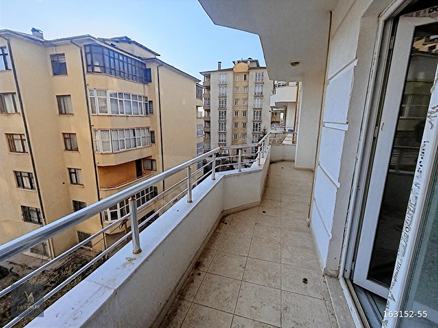 SEMAVER KAVŞAĞINDA SİTE İÇERİSİNDE 3+1 SATILIK DAİRE - Görsel 7