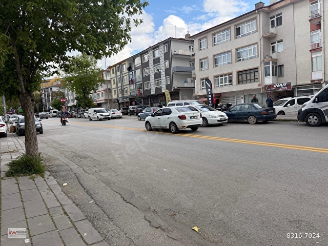 Bağlarbaşı Caddesinde Merkezde Full Yapılı Manzaralı Satılık 2+1 - Görsel 28