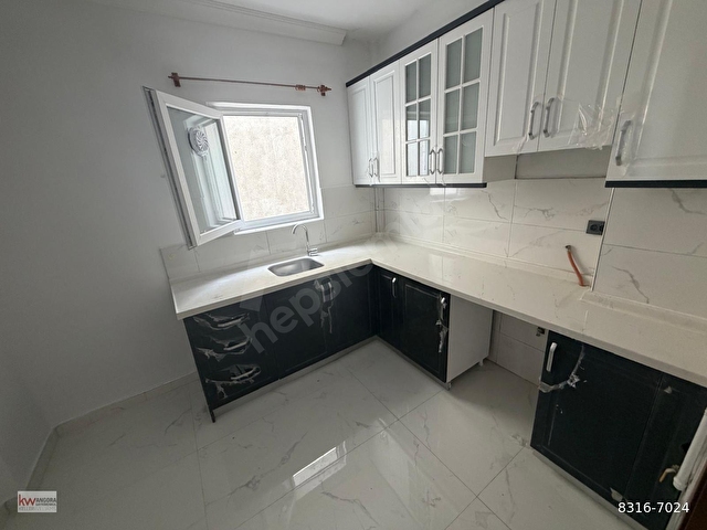 Bağlarbaşı Caddesinde Merkezde Full Yapılı Manzaralı Satılık 2+1 - Görsel 19