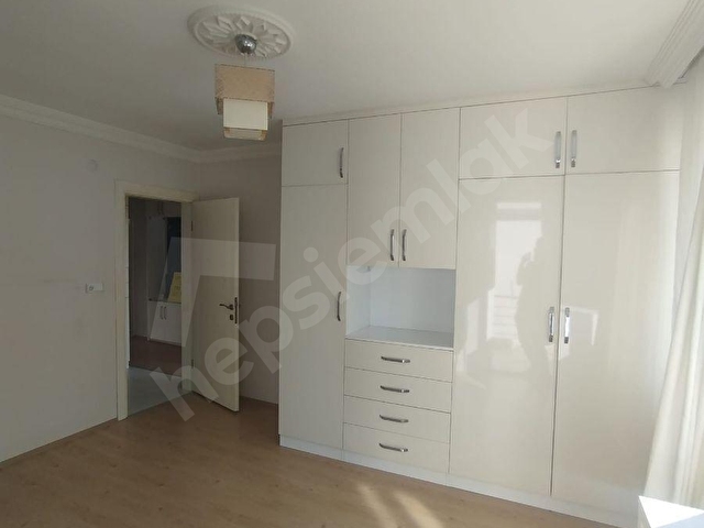YENİ MAHALLEDE KİRALIK ARA KAT 2+1 DAİRE - Görsel 8