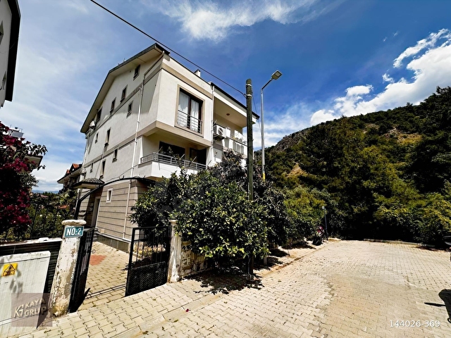 TAŞYAKA DELIKTAŞTA 4+1 DUBLEX SATILIK DAİRE