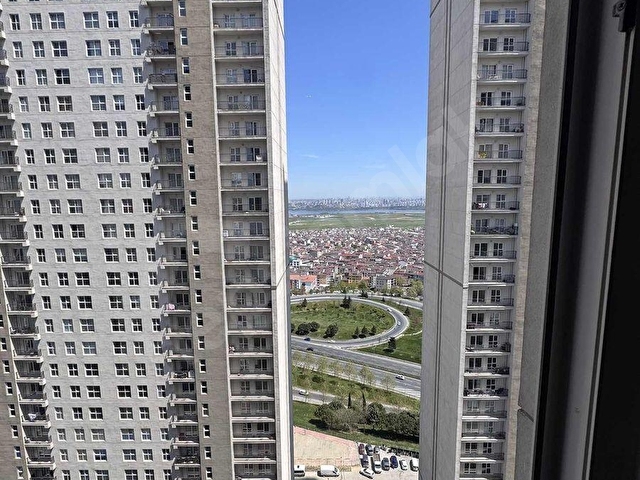SİTE İÇERİSİNDE YATIRIMLIK GÖL MANZARALI DAİRE - Görsel 3