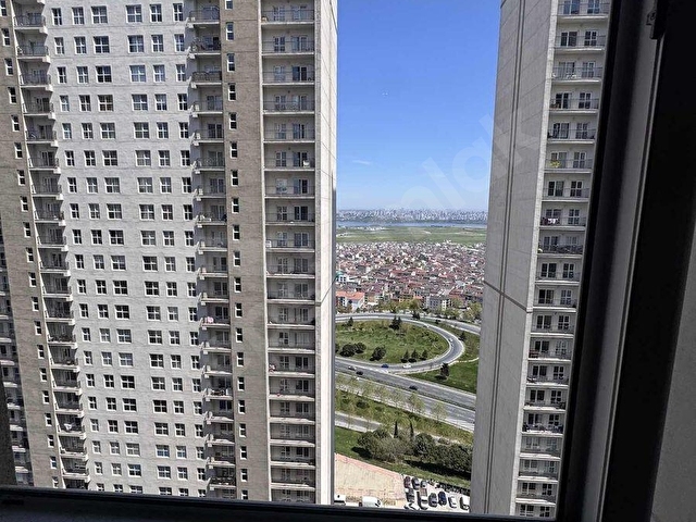 SİTE İÇERİSİNDE YATIRIMLIK GÖL MANZARALI DAİRE - Görsel 4