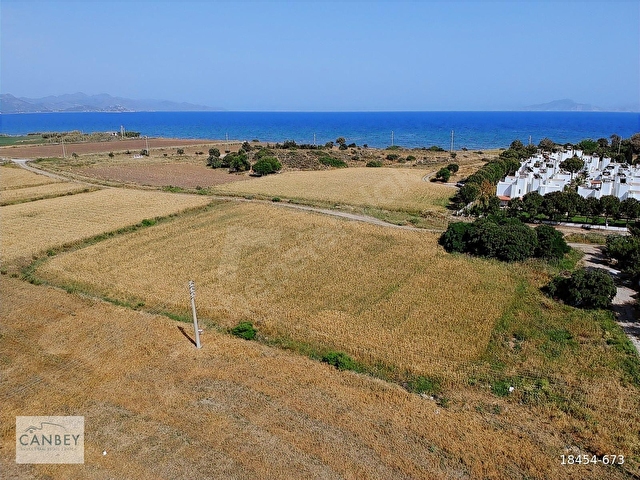 Datça merkezde denize 250 m %40 turizm imarlı 1.749 m² arsa - Görsel 5