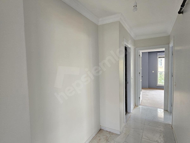 SARAYDAN YAKACIK YENİ MAHALLEDE 2+1 SALON CADDE ÜZERİ KATTA TEK DAİRE - Görsel 26