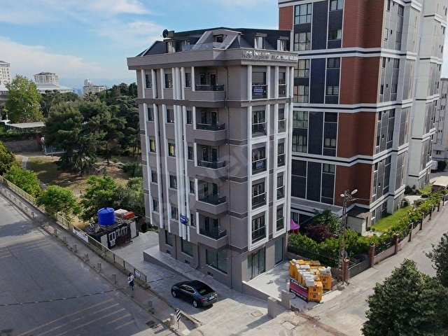 SARAYDAN YAKACIK YENİ MAHALLEDE 2+1 SALON CADDE ÜZERİ KATTA TEK DAİRE