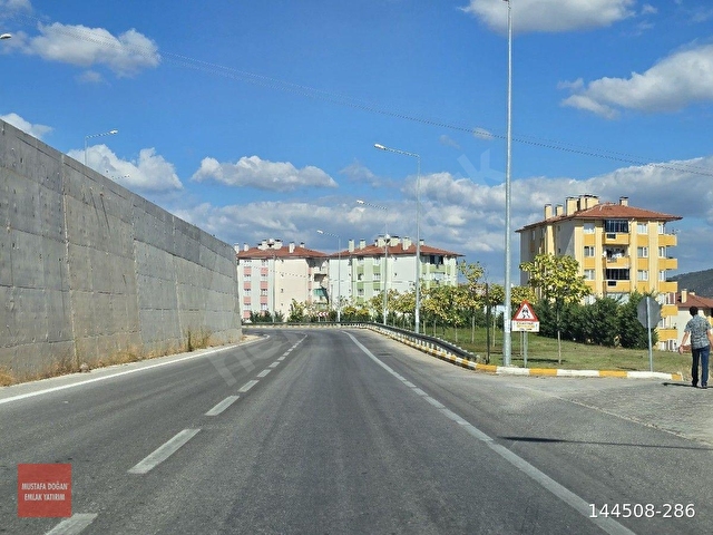 Balıkesir Dursunbey Alagüneyde 2.383 m2 Düz Bakımlı Su Yakını Güzel Uygun Tarla. Açıklamayı Okuyunuz - Görsel 7