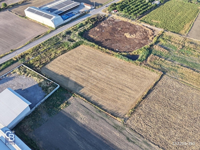 CB KİNGDEN GÜMÜŞÇEŞME MAHALLESİ 7783 m² SATILIK TARLA - Görsel 5