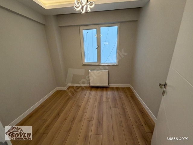 SOYLU GAYRİMENKULDEN SOKULLU CADDE ÜZERİNDE 3+1 1.KAT EBEVEYN BANYOLU FULL YAPILI SATILIK DAİRE - Görsel 17