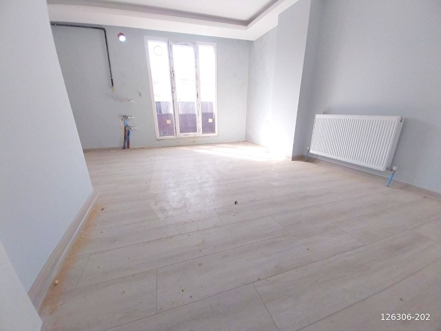 Yeni Binada Üst Kat Kiralık 1+1 Daire** - Görsel 2