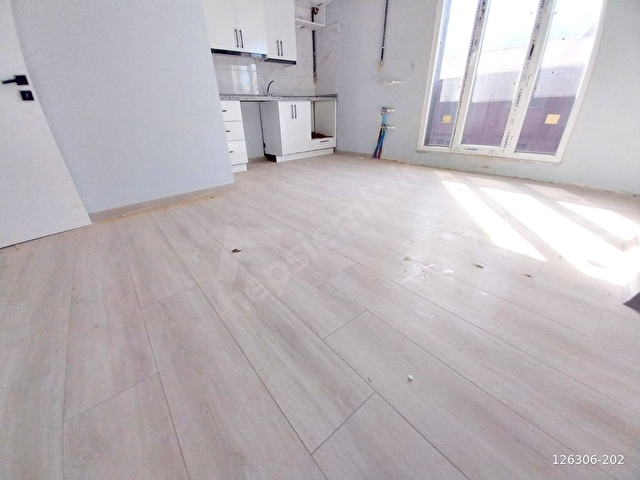 Yeni Binada Üst Kat Kiralık 1+1 Daire** - Görsel 3