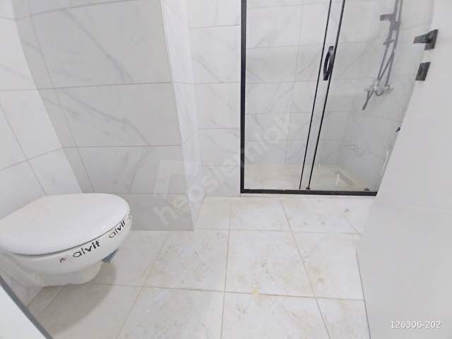 Yeni Binada Üst Kat Kiralık 1+1 Daire** - Görsel 11