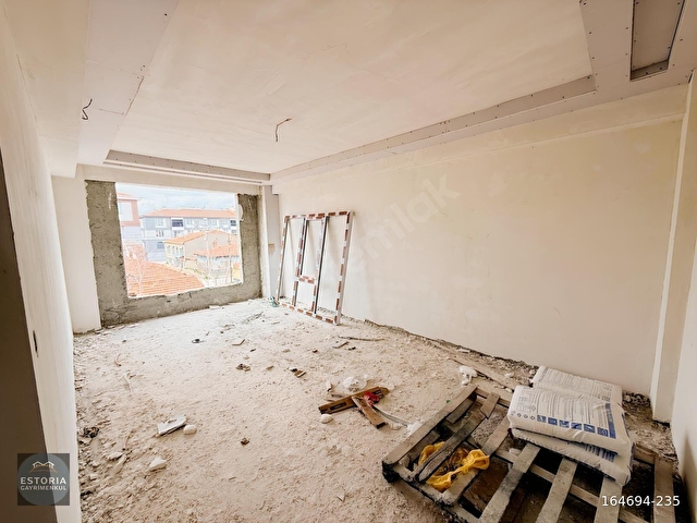 ESTORIADAN ZAFERDE ÇEVRE YOLU YAKINI Y. ISITMALI 2+1 DAİRE