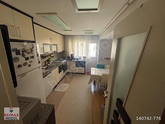 REMAX MODELDEN KARAMANDA 620M² 5 KATLI KOMPLE SATILIK BINA - Görsel 4