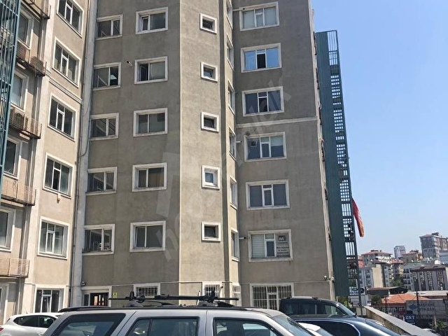 Ataşehir( E-5 Parallel) 380 m2 Satılık İş Hanı Katı