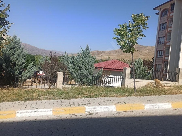 GÜNEY EMLAKTAN YALNIZBAĞ BELDESİ TOKİ KONUTLARINDA UYGUN FİYATA SATILIK 2+1 DAİRE.