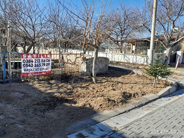 BAŞKENT EMLAK AŞIYAN SITESINDE ARSA