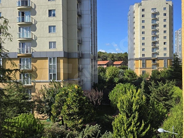 Ümraniye Dora Parkta Havuz Manzaralı 1+1 Kiralık Daire - Görsel 2