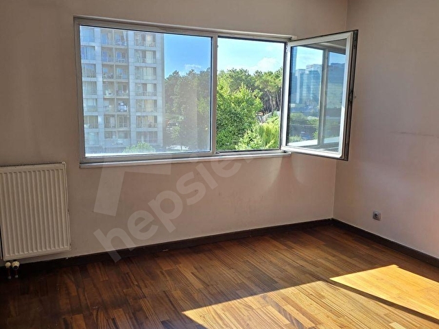 Ümraniye Dora Parkta Havuz Manzaralı 1+1 Kiralık Daire - Görsel 8